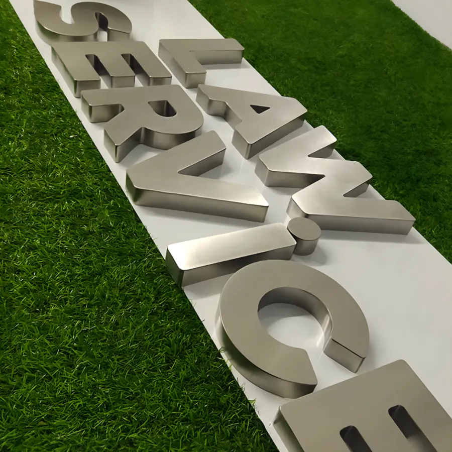 3D non-illuminated letters