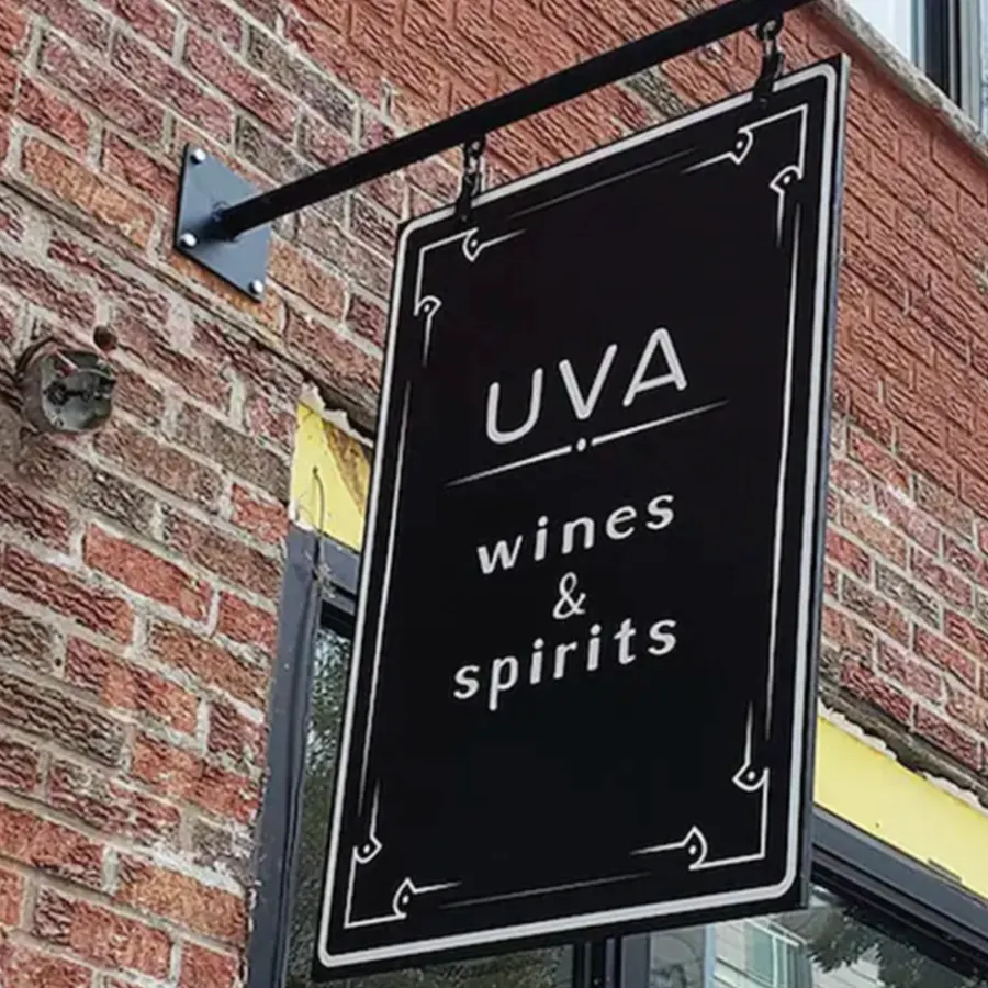 Flat-cut hanging blade sign