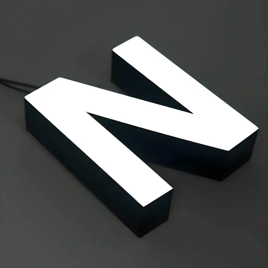 Trimless front-lit letters